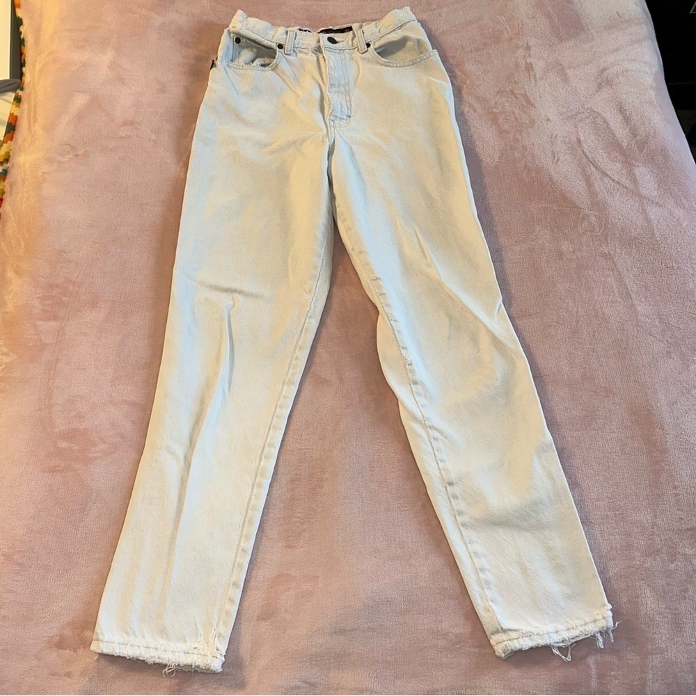 Sasson vintage white high rise skinny jeans heavily distressed 24 inch waist